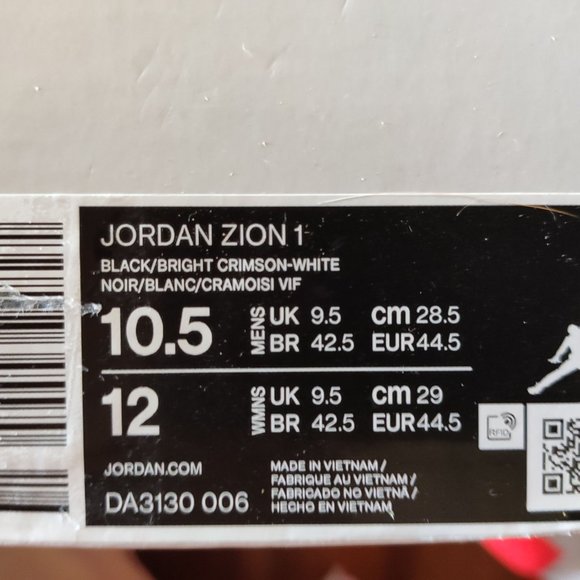 Nike Jordan Zion 1 "Bloodline" Men's Basketball Shoe - Picture 2 of 8